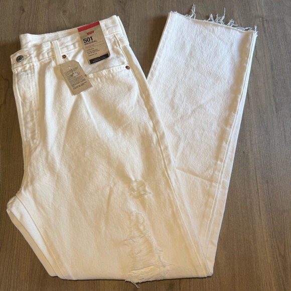 501 Levi white distressed jeans new with tags - Picture 5 of 7